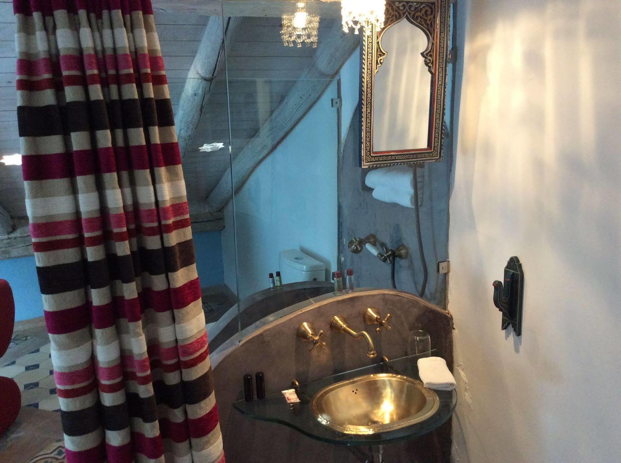 Hotel La Boheme Касерес Экстерьер фото