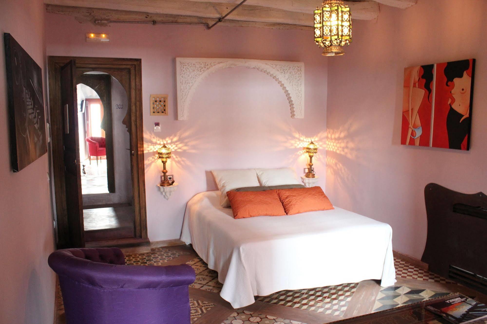Hotel La Boheme Касерес Экстерьер фото